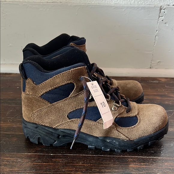 Northwest Territory Shoes - NWT Northwest Territory Hiking Boots Womens 10